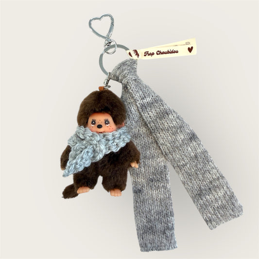 Grigri Monchhichi / Kiki – Écharpe crochet blanche & tissu laine gris chiné | Édition Hiver Trop Choubidou