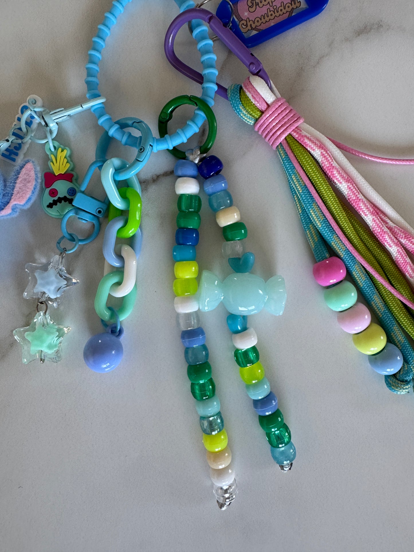 Grigri Stitch Bleu – Édition Trop Choubidou