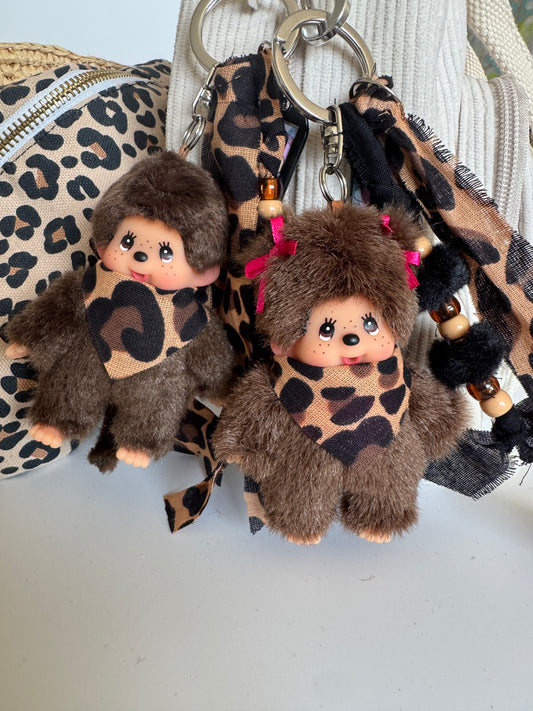 Grigri Monchhichi Léopard – Modèle Garçon ou Fille | Édition Trop Choubidou
