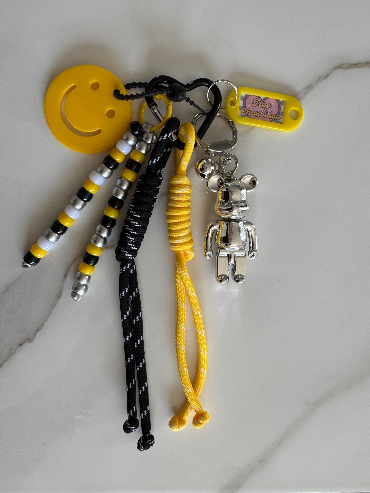 Grigri Urban Pop Smiley & Ours Chromé – Bijou de Sac Fait Main | Édition Trop Choubidou