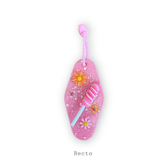 Porte-clés Résine Sucette Acidulée & Fleurs – Grigri Pop et Brillant | Édition Trop Choubidou