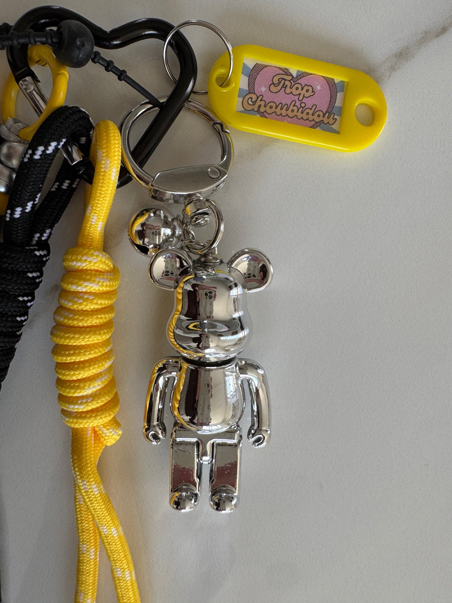 Grigri Urban Pop Smiley & Ours Chromé – Bijou de Sac Fait Main | Édition Trop Choubidou