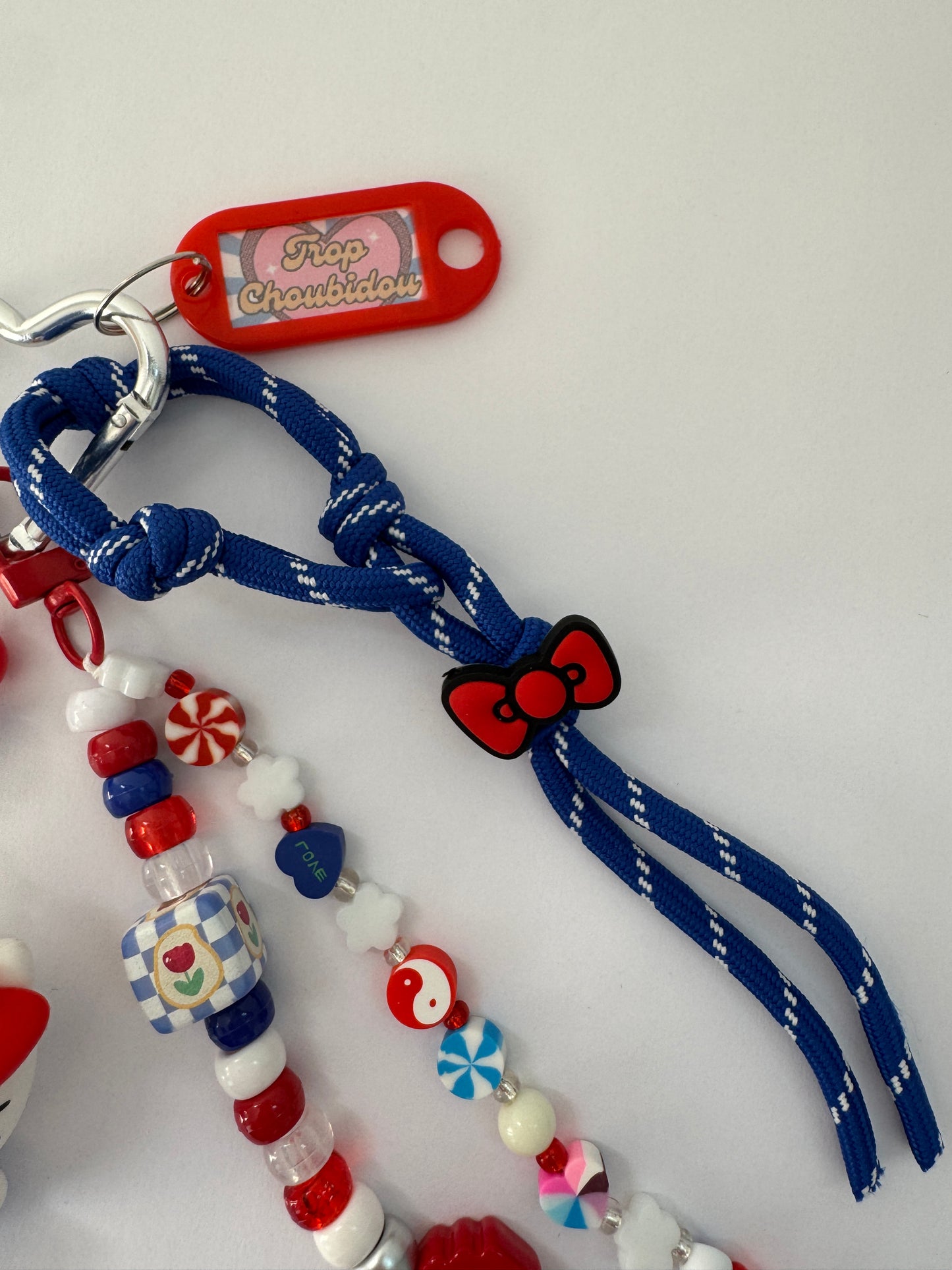 Porte-clés Hello Kitty – Édition Trop Choubidou